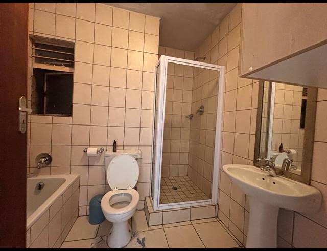 2 BEDROOM APARTMENT TO LET IN PELLISSIER
